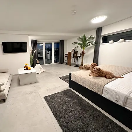 Modern Unit With Ocean View - 1 * קומרנה