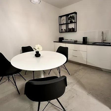 Apartment Modern Unit With Ocean View